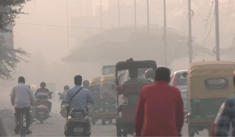 Delhi choking: Number of pollution hotspots rise to 21, govt to use anti-smog guns - Vimarsana News